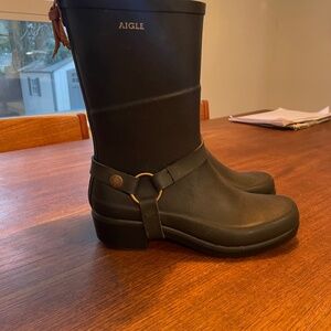 Women’s Aigle Black Rubber boots – Adjustable Strap – EU 37
